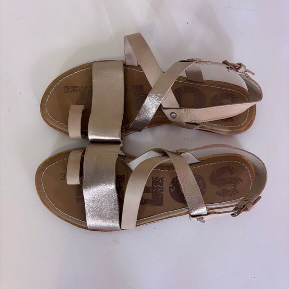 Sorel Cream with Silver Shimmer Leather Strappy Flat Sandals Women's 7 - Picture 1 of 7